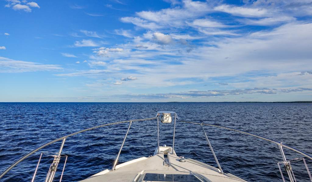 Ventajas de instalar cubiertas de barcos teka