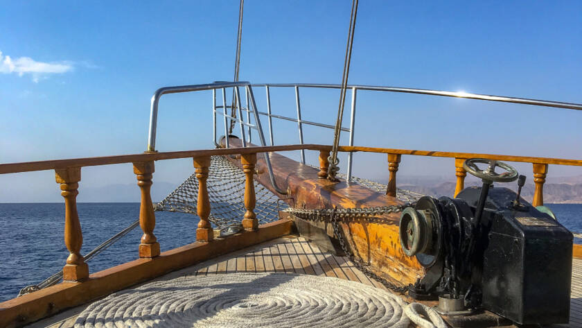 Madera para barco: guía de selección según uso y presupuesto